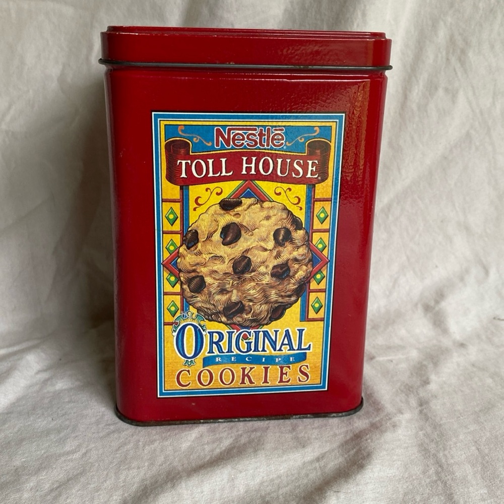 Vintage Nestle Toll House Recipe Cookies Tin